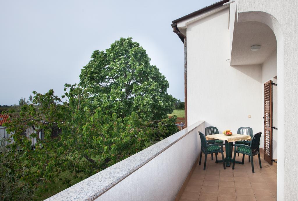 B&B Moderno Fazana Ruang foto