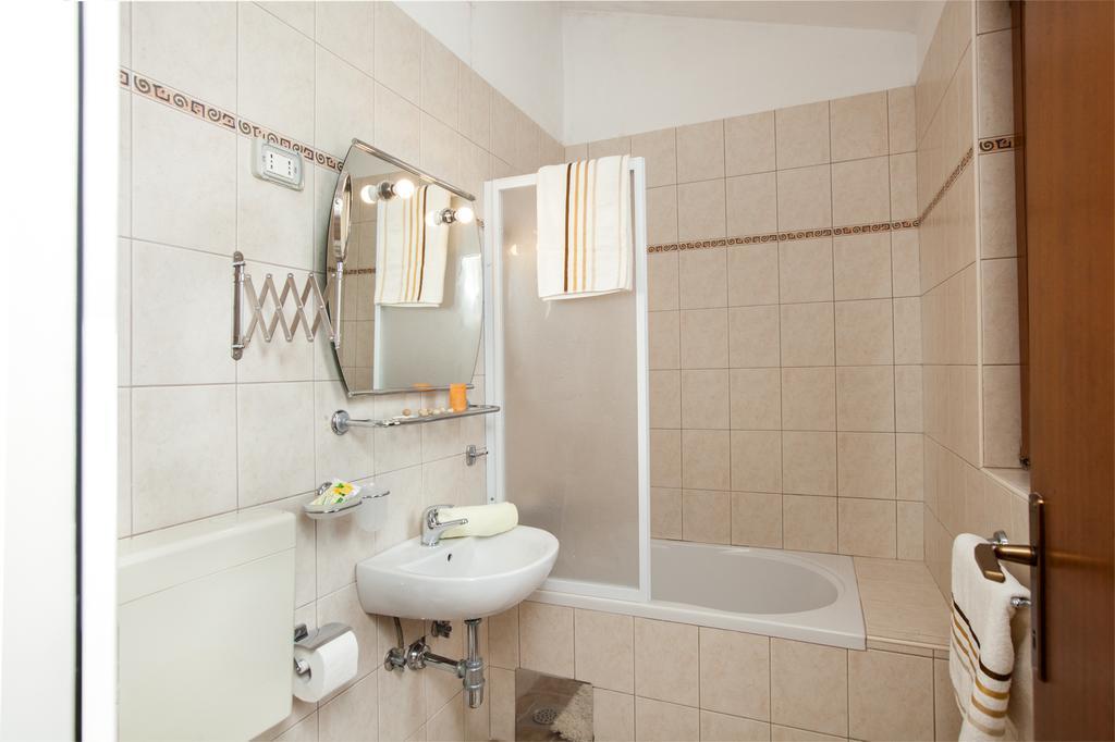 B&B Moderno Fazana Ruang foto